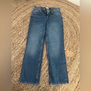 ZARA HIGH RISE MOM JEANS